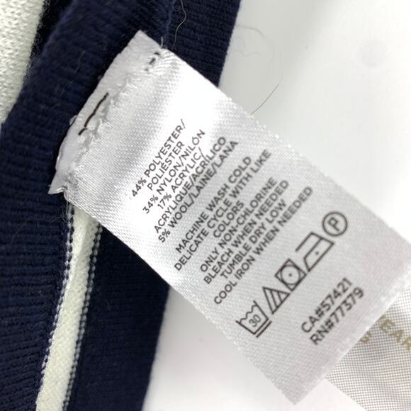 Ann Taylor Striped Knit Scarf Button Details Apx 25" X 66" Navy Blue White NEW - Picture 3 of 7